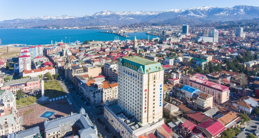 Wyndham Batumi Hotel Ngoại thất bức ảnh